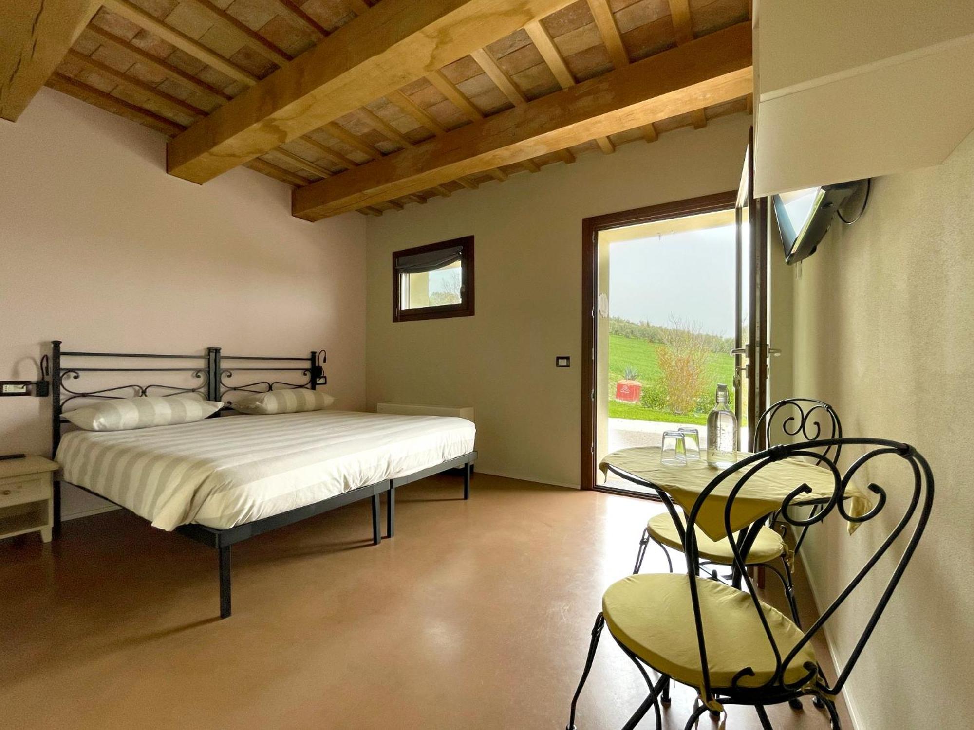 Casale Dei Cinque Colli Ostra